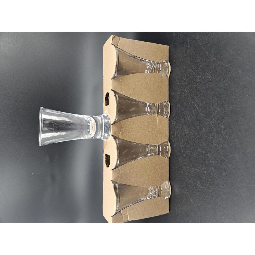 ​NWT Set of 4 Tasting Glasses 2.64 oz + 1 Bonus Used Glass